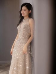 -不晚国际婚纱礼服