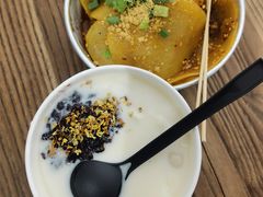 白雪黑糯米豆花-甜心闲生·手工冰粉