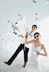 -雪中彩影婚纱摄影·微光艺术中心