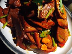 -左庭右院鲜牛肉火锅(浦江欢乐颂店)