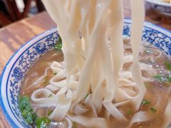 -东大桥小国抻面烧烤(长通路店)