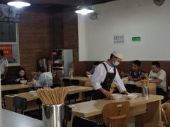 大堂-金实大酥牛肉面