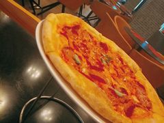 马苏里拉披萨-WOLFGANG PUCK KITCHEN & BAR(迪士尼小镇店)