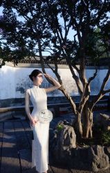 -一揽芳华汉服旗袍体验馆(拙政园店)