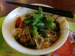 招牌海南粉-海口骑楼小吃街