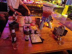 -喜鹊音乐酒馆(西街店)