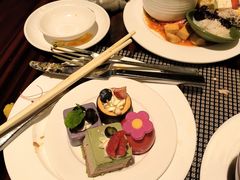 -广州万富希尔顿酒店·感趣自助餐厅·金秋蟹宴生蚝海鲜刺身