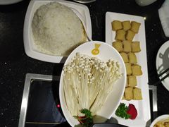 -严厨老坛酸菜鱼(吴江万宝店)