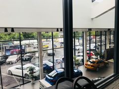 -上海宝信宝马4S店