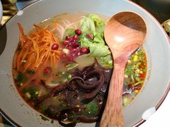 -百春原湖南牛肉粉(百联世纪店)