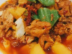 新疆大盘鸡-清真·玛丽亚新疆菜主题餐厅(浙江中路店)