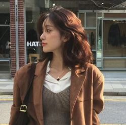 -十六番发型师事务所