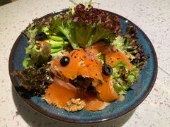 烟熏三文鱼杂菌沙拉-BE BRIGHT KITCHEN(正佳广场店)