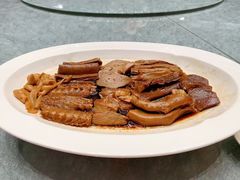 -景月阁空中食府(希尔顿酒店)