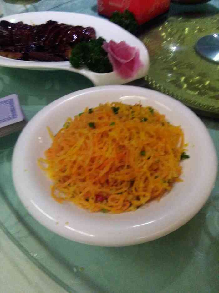 起源小厨(晋城店)-"菜单设计不合理,菜品也本地化太多,问了几.