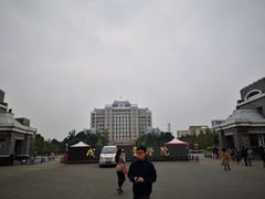 校门-成都工业学院(郫都校区)