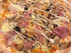 火腿蘑菇披萨-城市大道红炉披萨烘焙坊