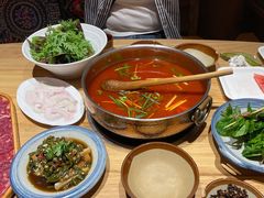 -黔诚多彩火锅(甲秀楼店)