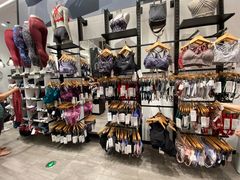-lululemon(比斯特购物村店)