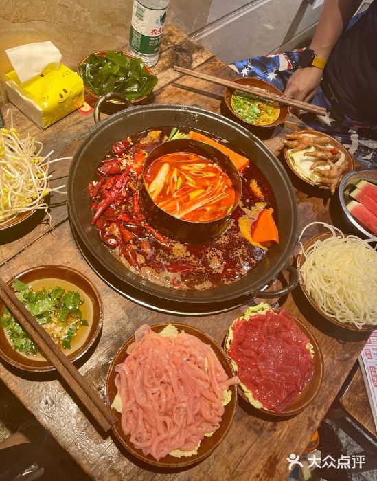 乡当俏老火锅图片