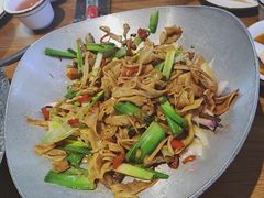 -俭寨大盘鸡·手抓肉·烧烤新疆菜(乌苏路店)