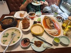 -梅利汴京烤鸭•开封豫菜地标店(东大街店)