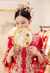 -Lady  Jane高端婚纱礼服馆