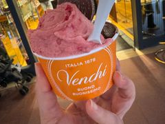 -VENCHI 闻绮(上海佛罗伦萨小镇店)