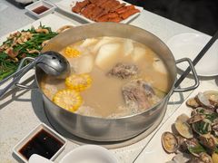 -肥仔文澳门猪骨煲(南京西路店)