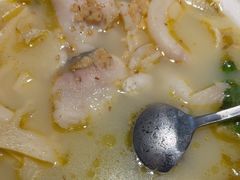 -九锅一堂酸菜鱼(万达广场店)