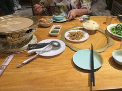 -一群羊手扒肉·火锅·早茶(远东公寓店)