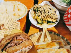 -刘记羊汤·烧饼夹肘子