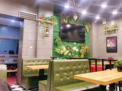-愉肴麻辣香锅(中山路店)