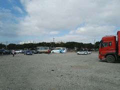 -新场古镇-停车场