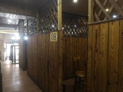 大堂-老东镇啤酒屋海鲜加工·蒸汽海鲜·海鲜烧烤(台东店)