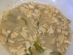 -闯关东东北农家菜(崂山石老人店)