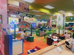 -莫莉幻想儿童乐园(武汉金银潭永旺店)