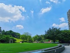 -成都保利公园皇冠假日酒店(熊猫基地店)