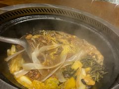 小鸡炖蘑菇-门家大院铁锅炖·KTV·包房(浑南店)
