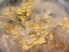 柴锅炖水库鱼-姥家大锅台水库渔家
