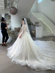 -艾米丽婚纱礼服