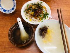 -老字号眼镜子煎包汤包店