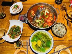 -亮欢寨酸汤鱼(沙冲路店)
