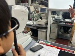 -豪门视光·星趣控·蔡司依视路眼镜代理商(中央大街店)