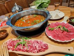 -苗阿哥酸汤牛肉火锅(体育场店)