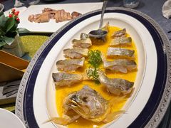 鸡油糟肉饼蒸大黄鱼-A One Kitchen·南京精菜馆(德基广场店)