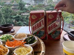 -包整·丝娃娃(一览甲秀楼风景店)