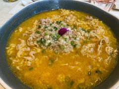 黄汁酸汤浸肥牛-港丽餐厅(高德置地店)