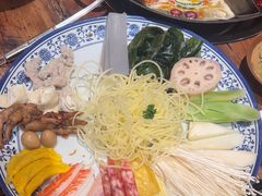 -周小明火锅(黑金冠社区店)