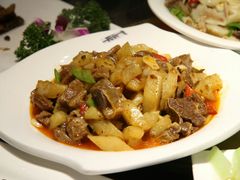 土豆烧牛腩-老兰家传统烧烤炒菜泡馍(小南门店)